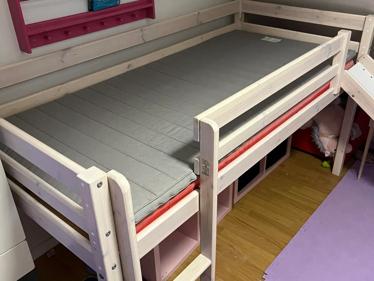 Billede 2 - Seng med rutsjebane og hule 
