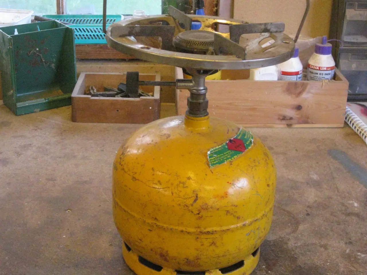 Billede 2 - campinggas - flasken er tom