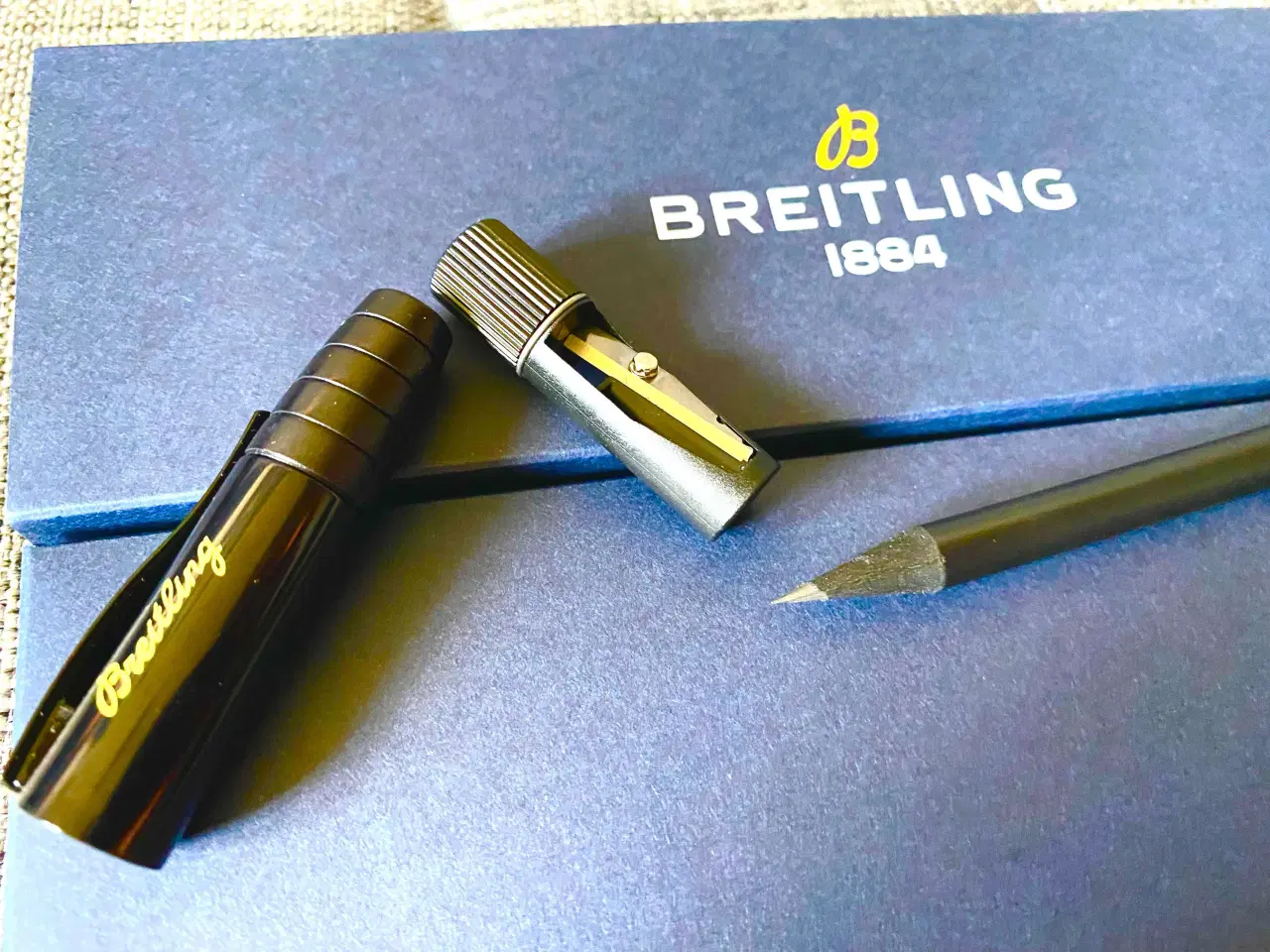 Billede 2 - Blyant med viskelæder og blyantspidser- Breitling