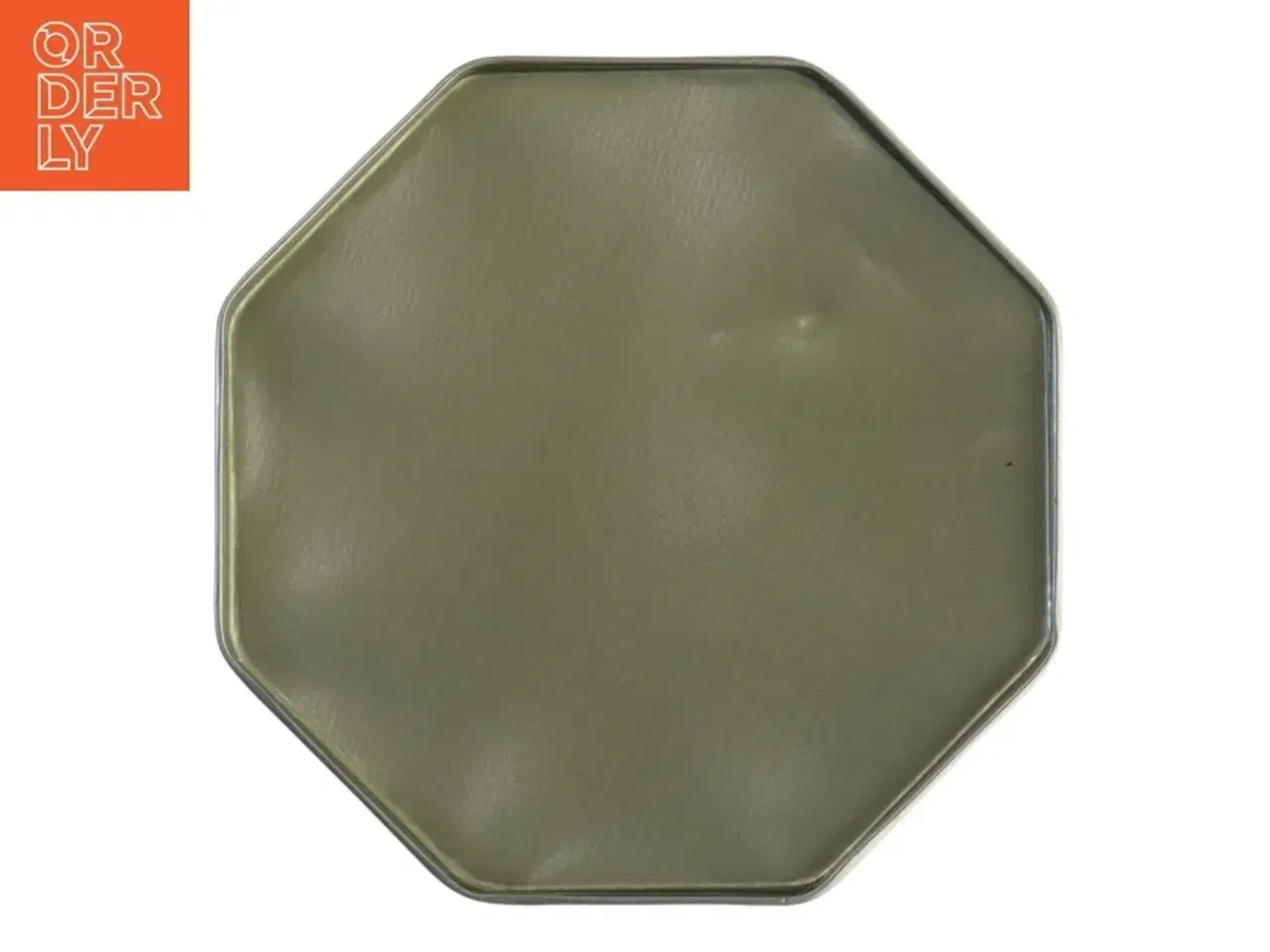 Billede 4 - Sekskantet Vintage metalæske med julemotiv (str. 10x11 cm)