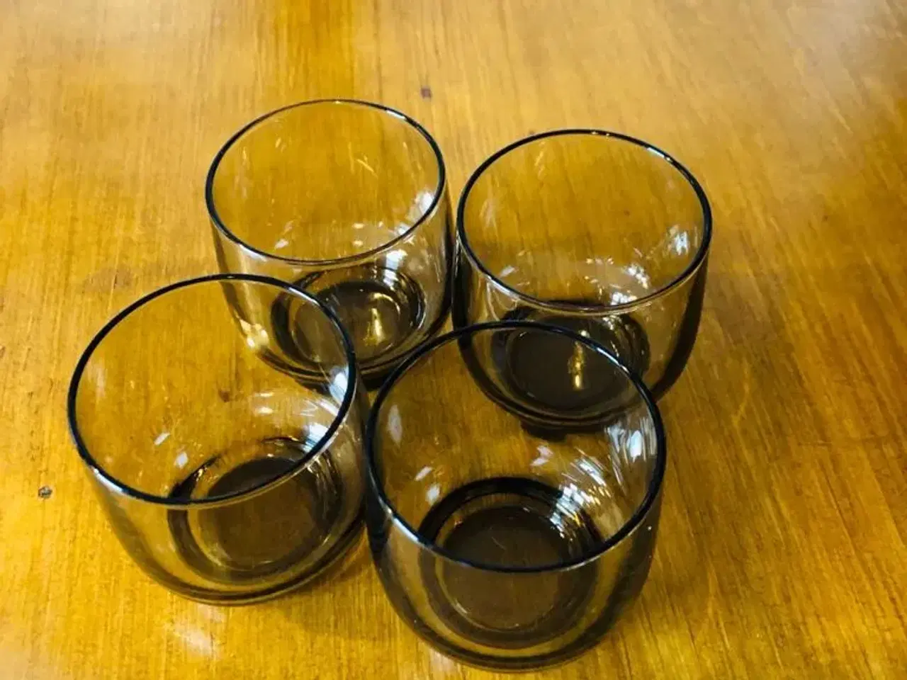 Billede 4 - Lyngby glas 12 hvid vin og 3 st rød