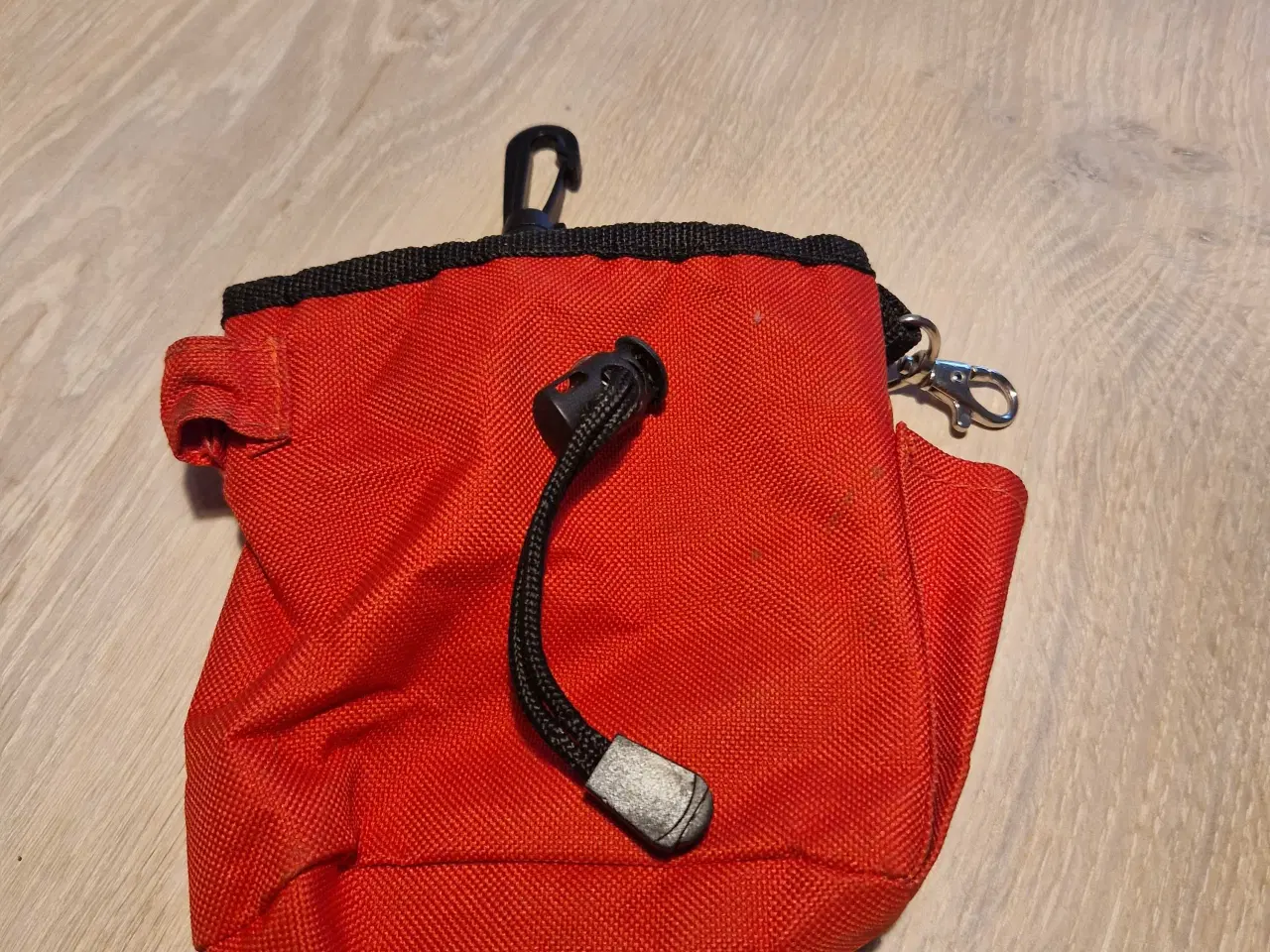 Billede 1 - Godbids taske I rød