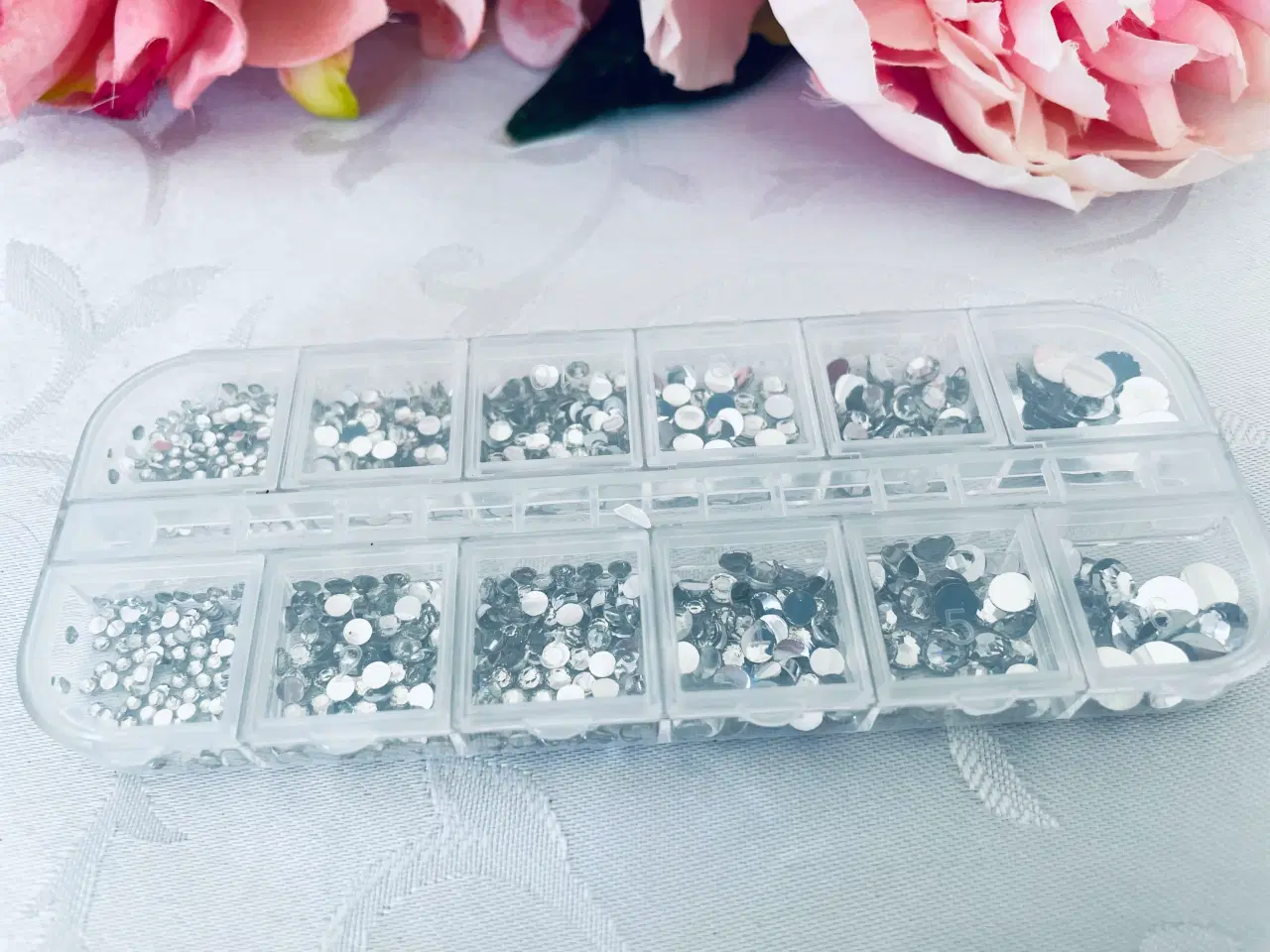 Billede 2 - Rhinsten + opbevarings æske 