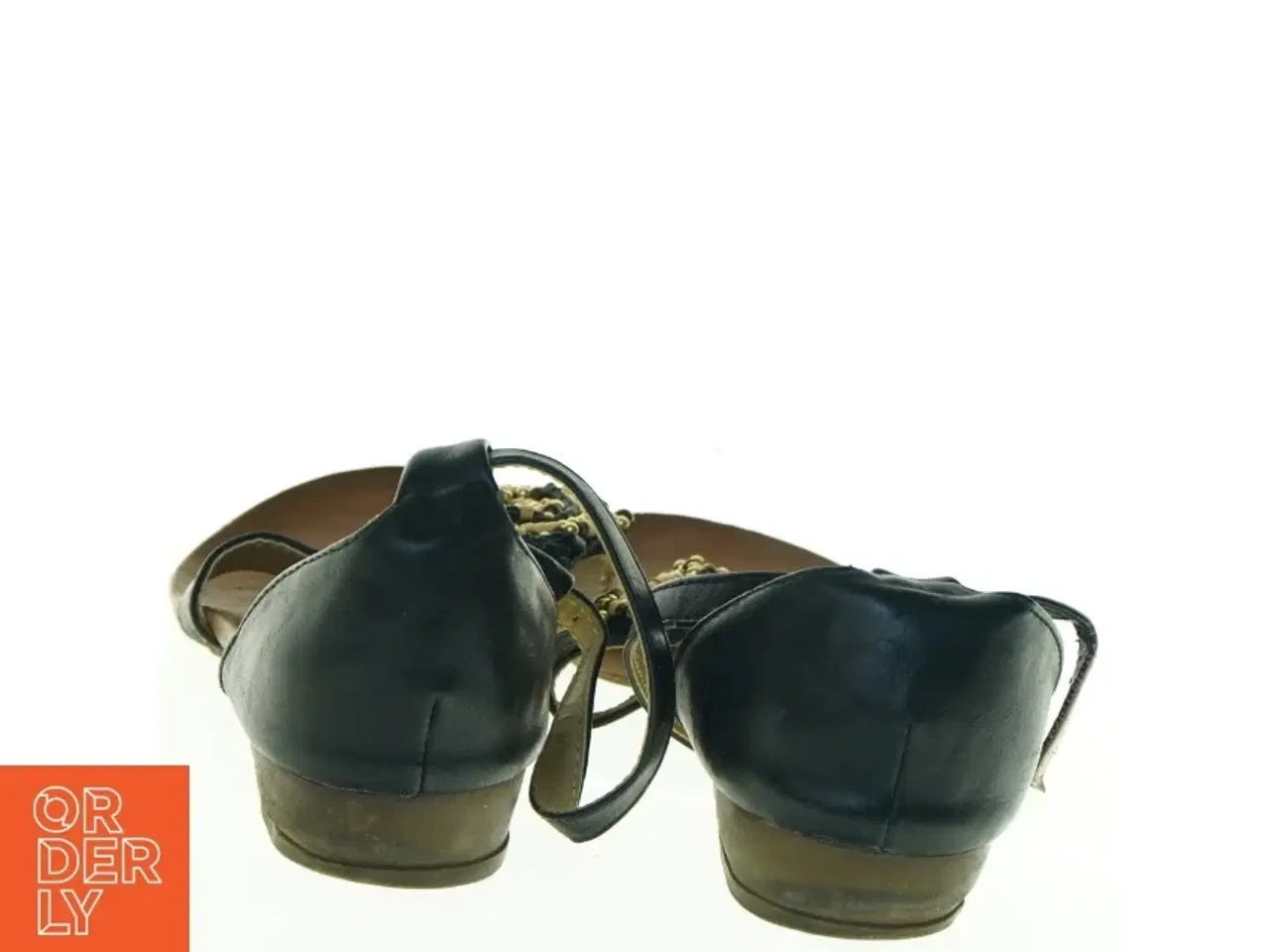 Billede 3 - Sorte sandaler med perledetaljer (str. 39)