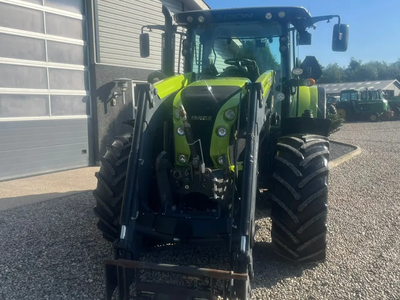 Billede 9 - CLAAS ARION 550 CEBIS Med frontlæsser og frontlift