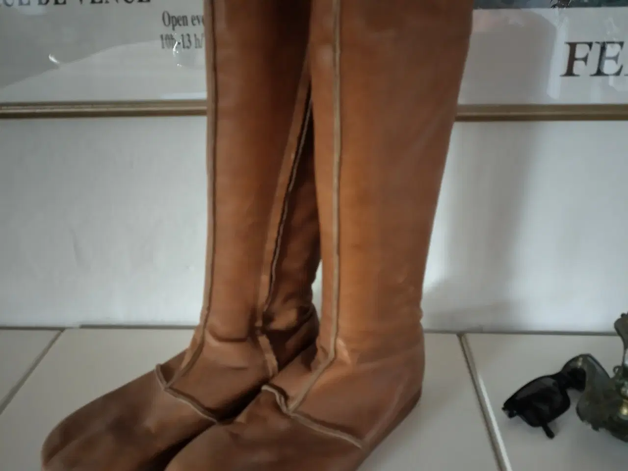 Billede 1 - Kalsø Støvler med minus hæl, str 42