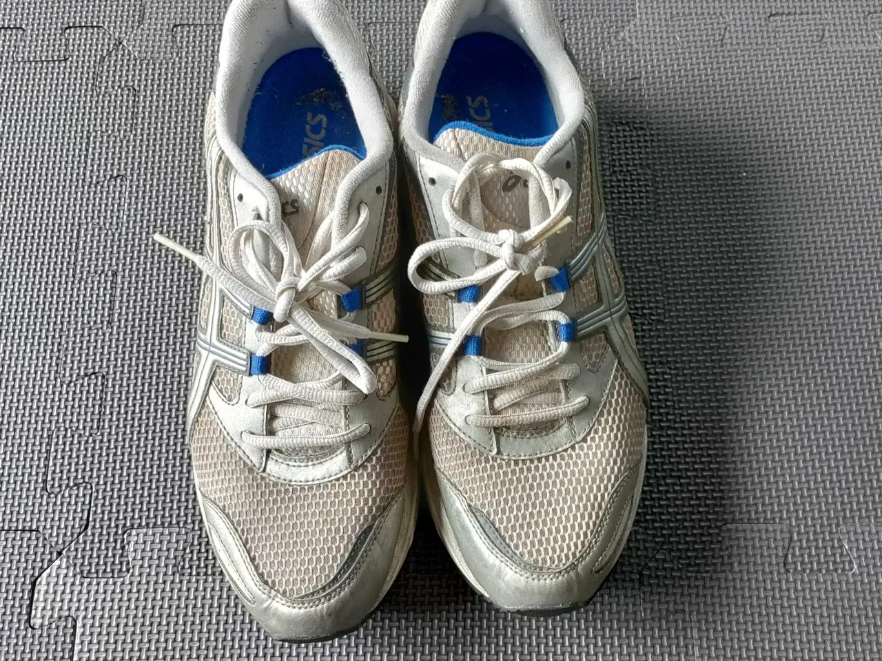 Billede 1 - Asics løbesko str 44