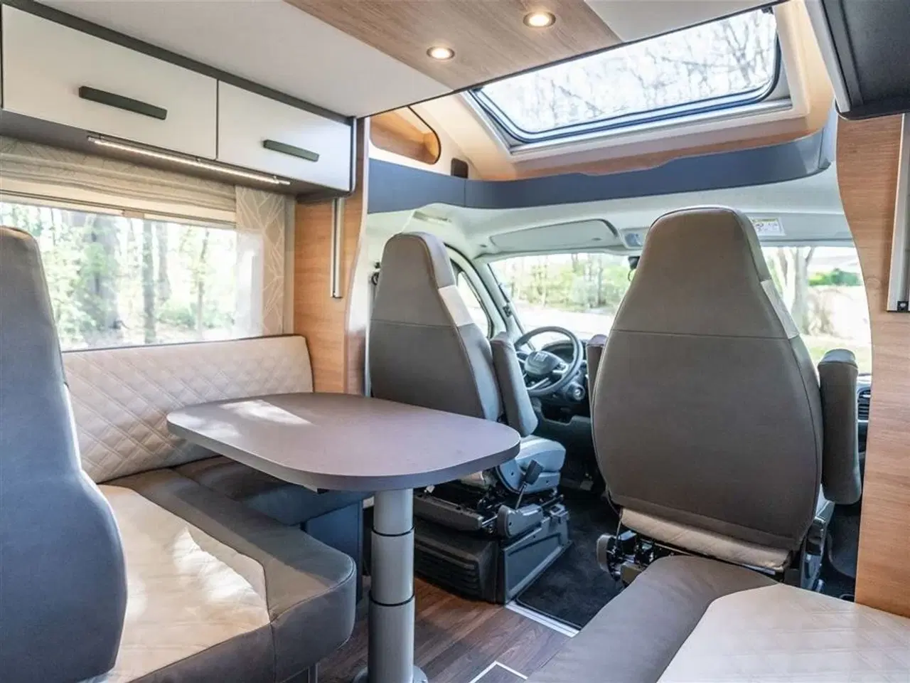 Billede 4 - 2025 - Knaus L!VE TI Wave 650 MF Platinium Selection   Komplet bil med lithium batteri, solceller mm.