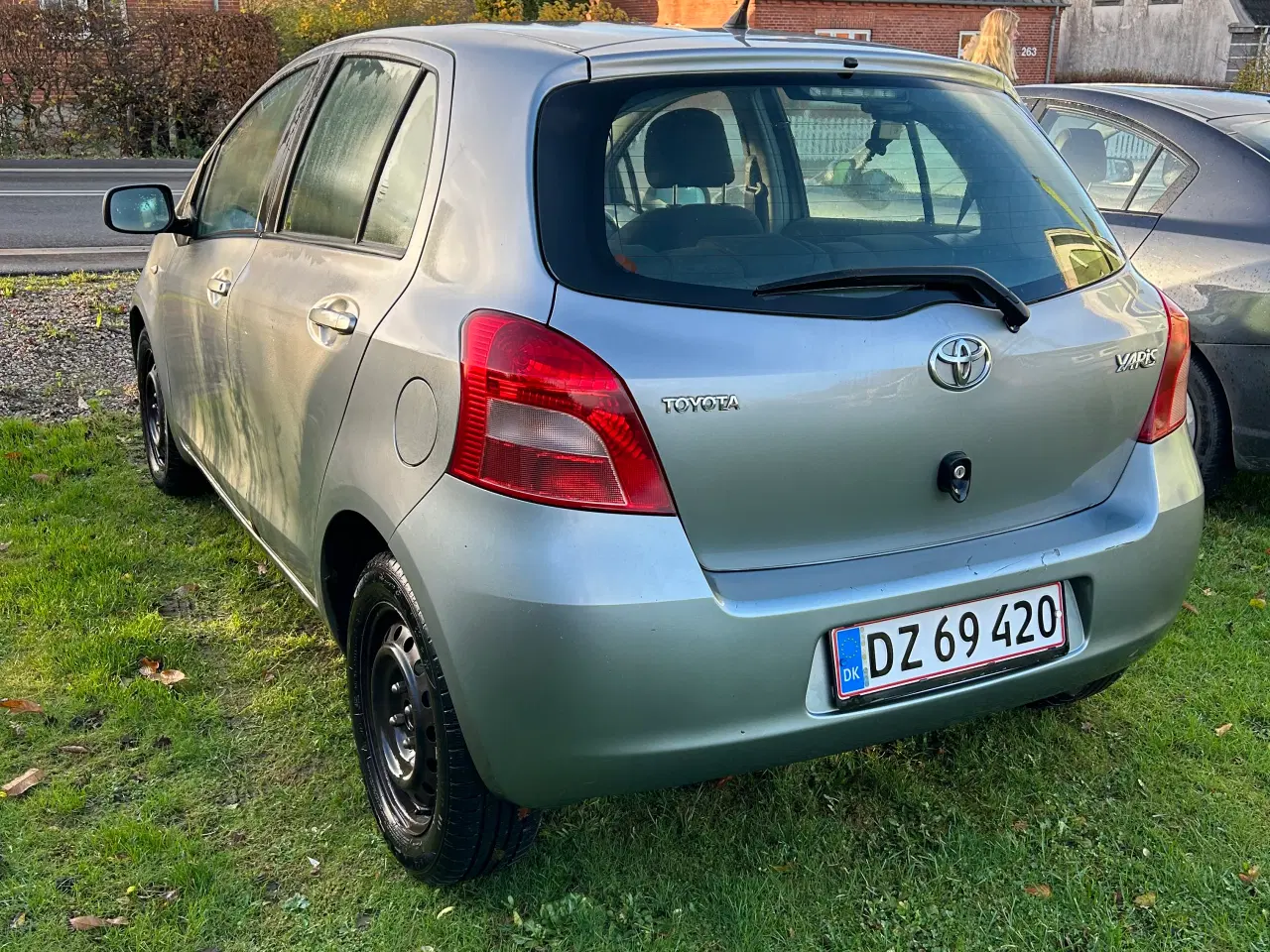 Billede 3 - Toyota Yaris benzin