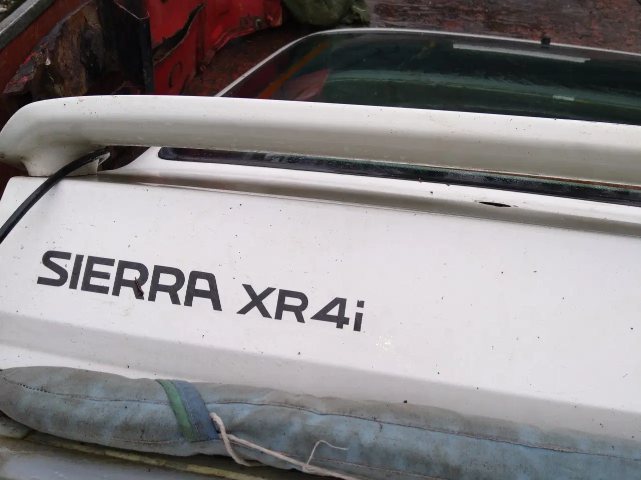 Billede 2 - Ford Sierra bagklap med XR4I spoiler.