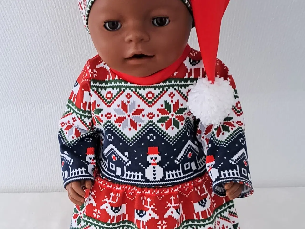 Billede 8 - Julekjoler og nissetøj til dukker fra 42 til 43cm.