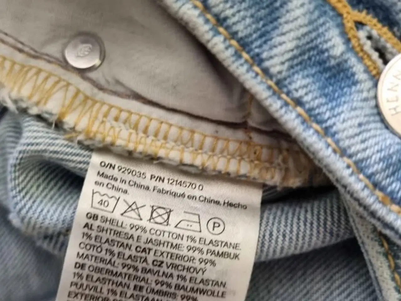 Billede 4 - Wide High Jeans fra Hennes og Mauritz.  Str 40