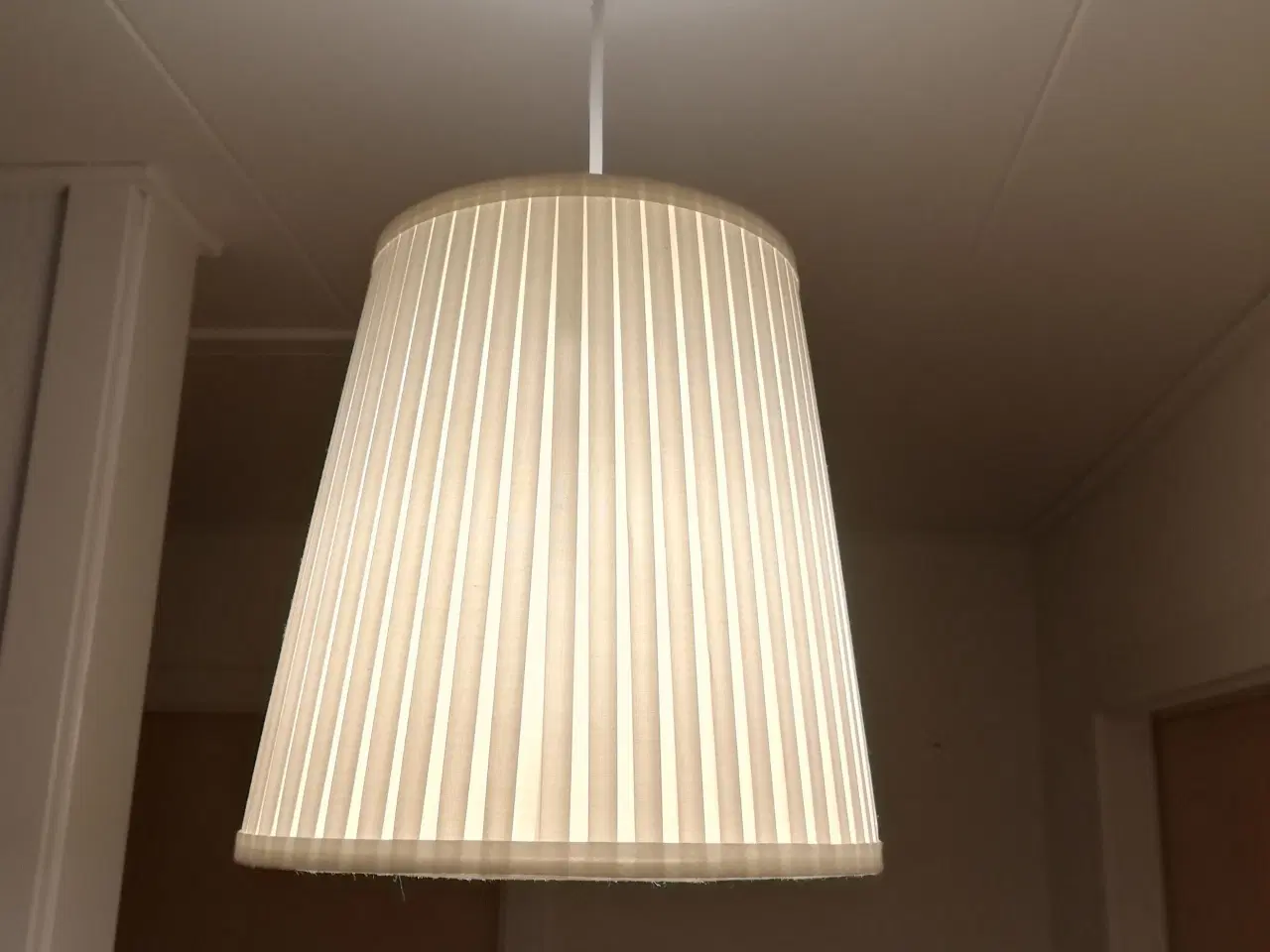 Billede 1 - 2 hvide loftslamper fra IKEA - fra serien 'Årstid'
