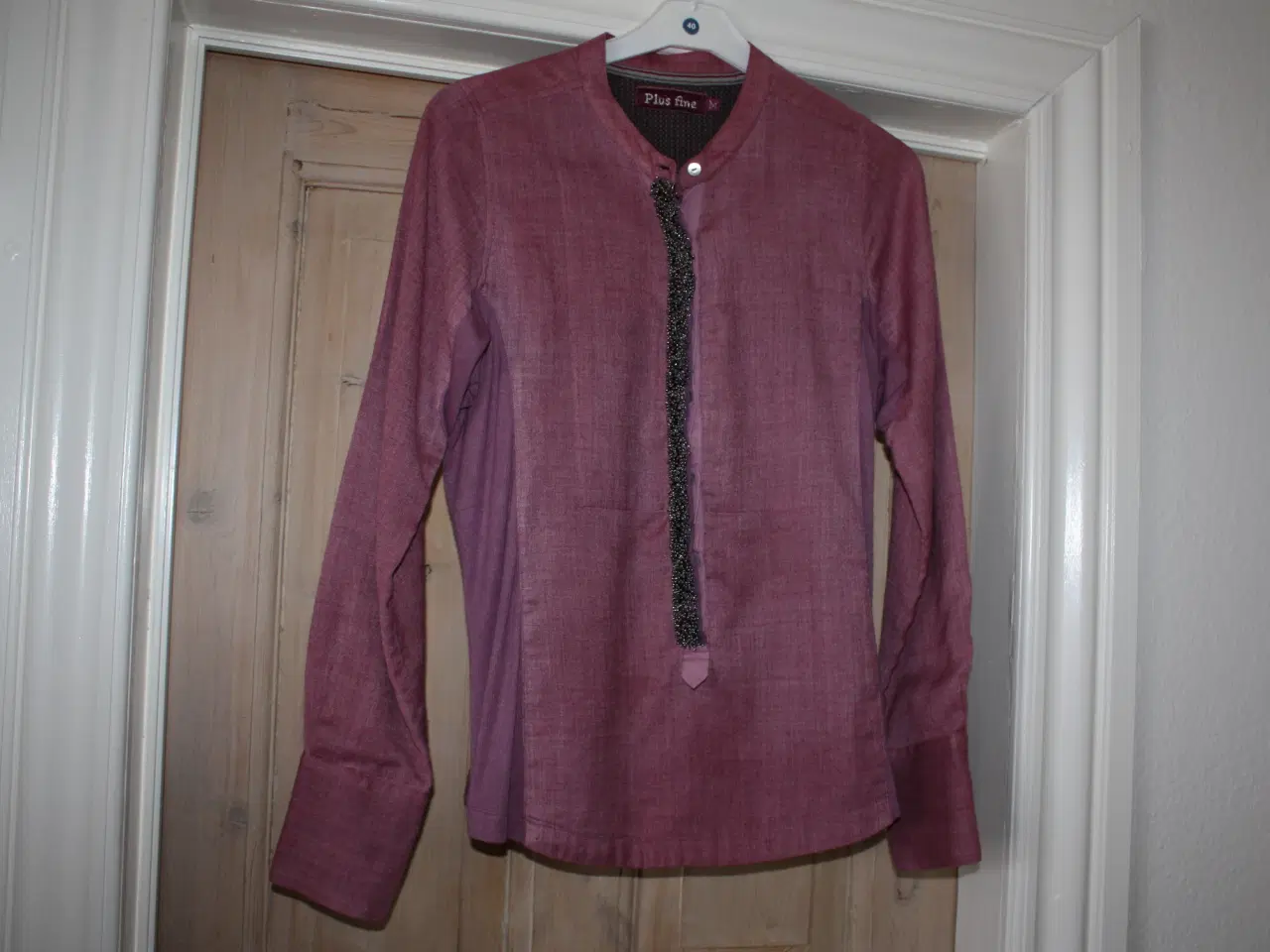 Billede 1 - Plus Fine bluse str. M 55% polyester 45% wool