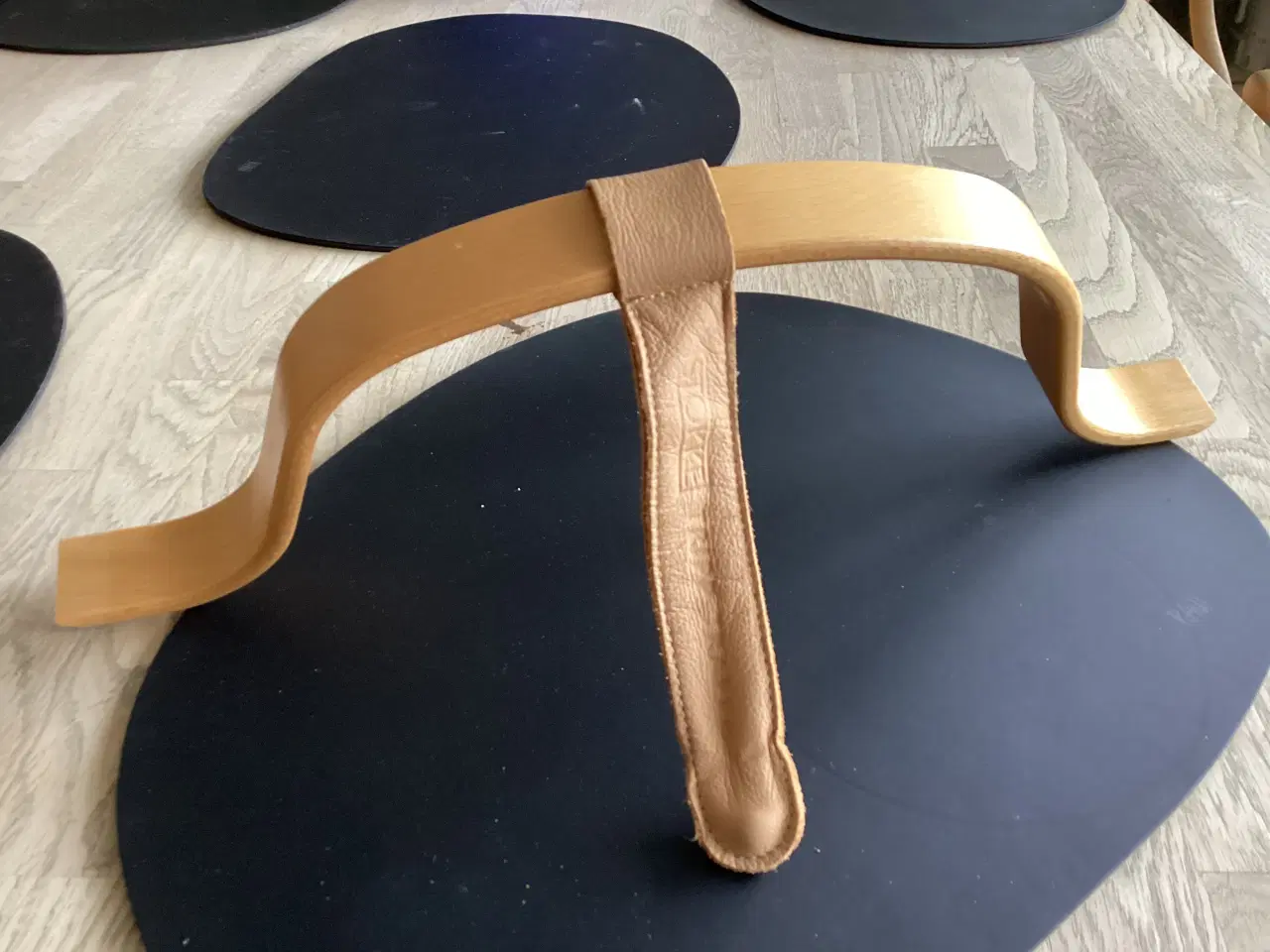 Billede 3 - Bøjle m/original Læderstrop til Trip trap stol 