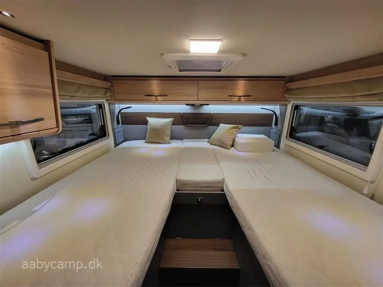 Billede 12 - 2025 - Euramobil Profila T726 EF   Luksus Delintegreret Camper på Mercedes 4500 kg, 170 HK