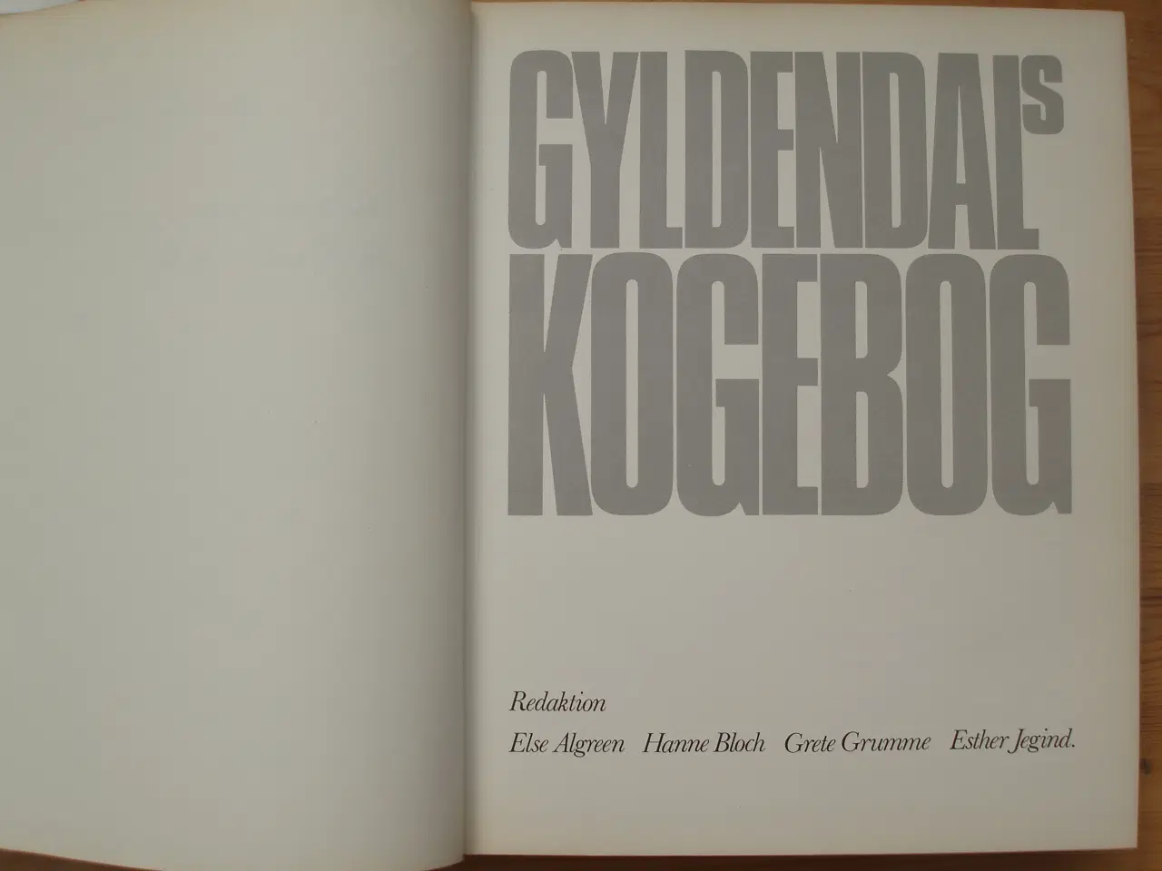 Billede 2 - Gyldendals Kogebog