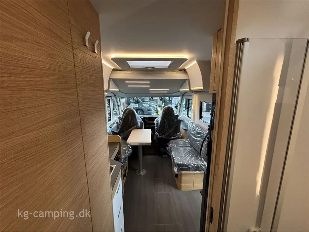 Billede 20 - 2024 - Adria Sonic Plus 700 DL   Adria Sonic 700 DL – Bestilt hjem med topudstyr!