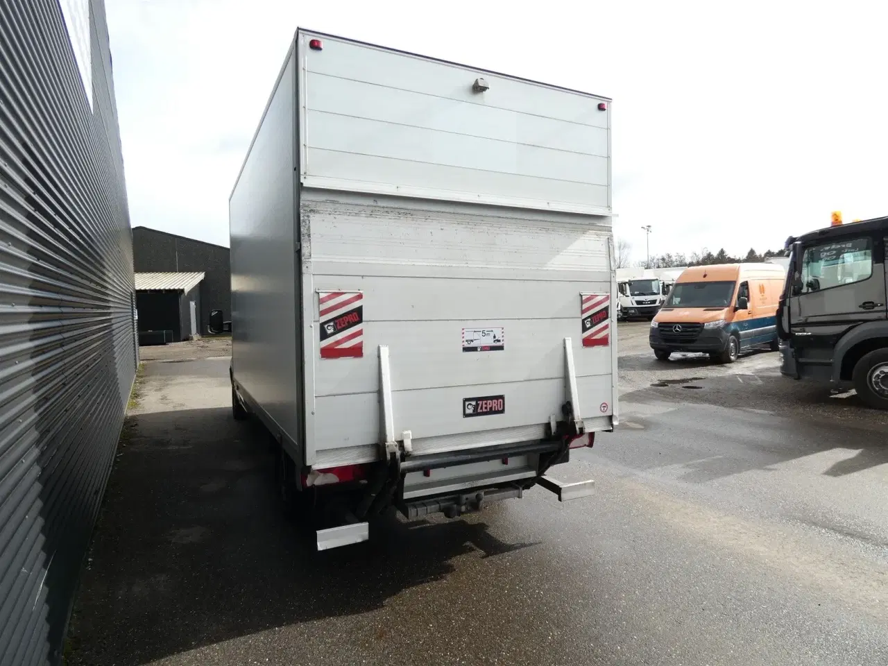 Billede 6 - Mercedes-Benz Sprinter 315 2,0 CDI Alu.kasse m./lift RWD 9G-Tronic 150HK Ladv./Chas. Aut.