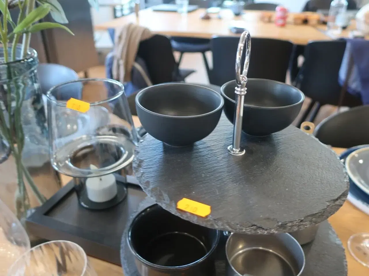 Billede 2 - Plateu med indhold