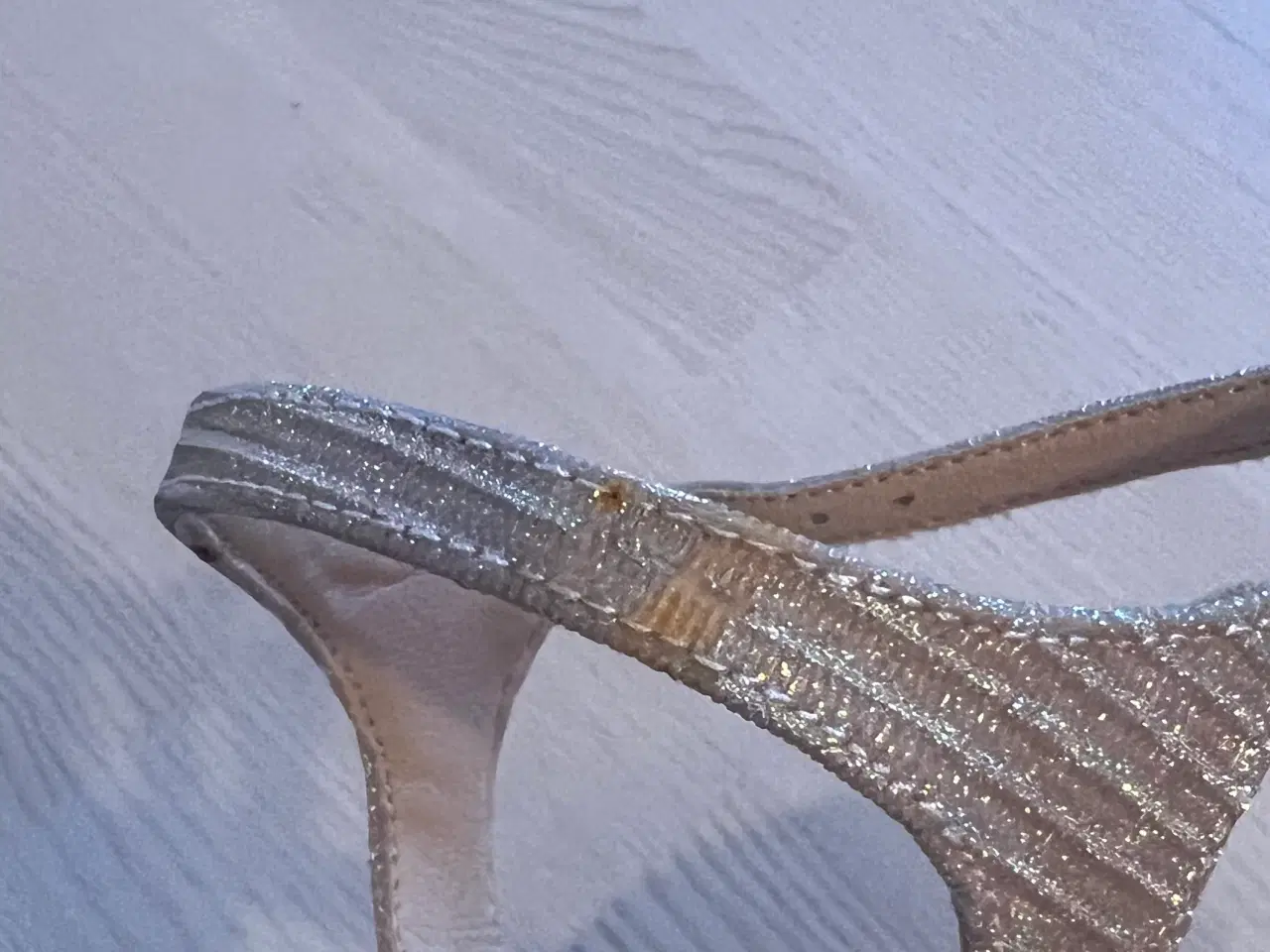 Billede 4 - Højhælede glitter sko str. 40