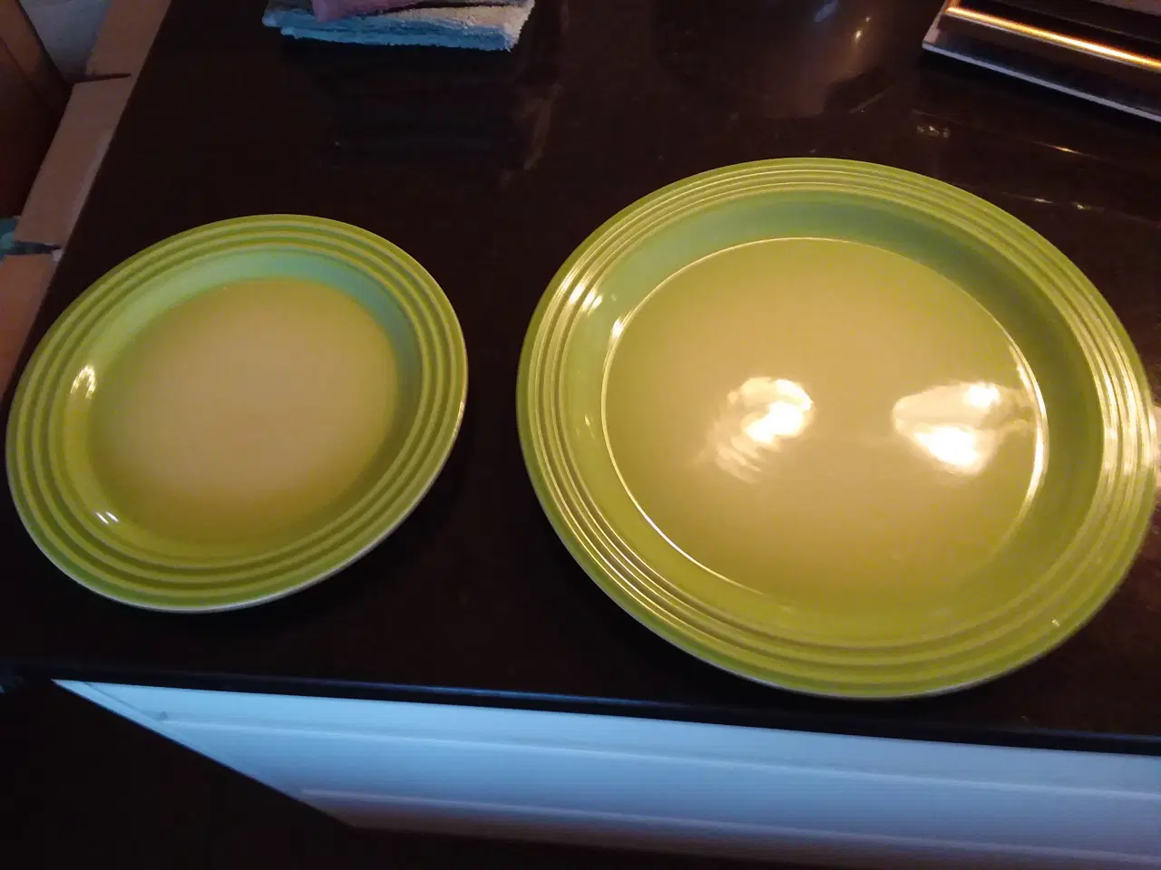 Billede 6 - 4 middagstallerkner, 4 frokosttallerkner, skål 