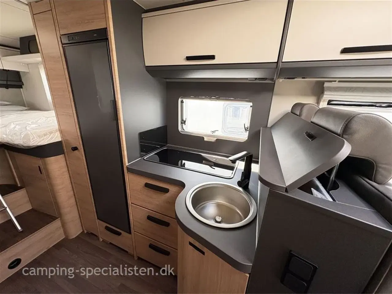 Billede 8 - 2025 - Knaus L!VE TI 700 MEG Platinum Selection   Knaus LIVE TI 700 MEG Platinum Selection - Kan ses nu hos Camping-Specialisten.dk