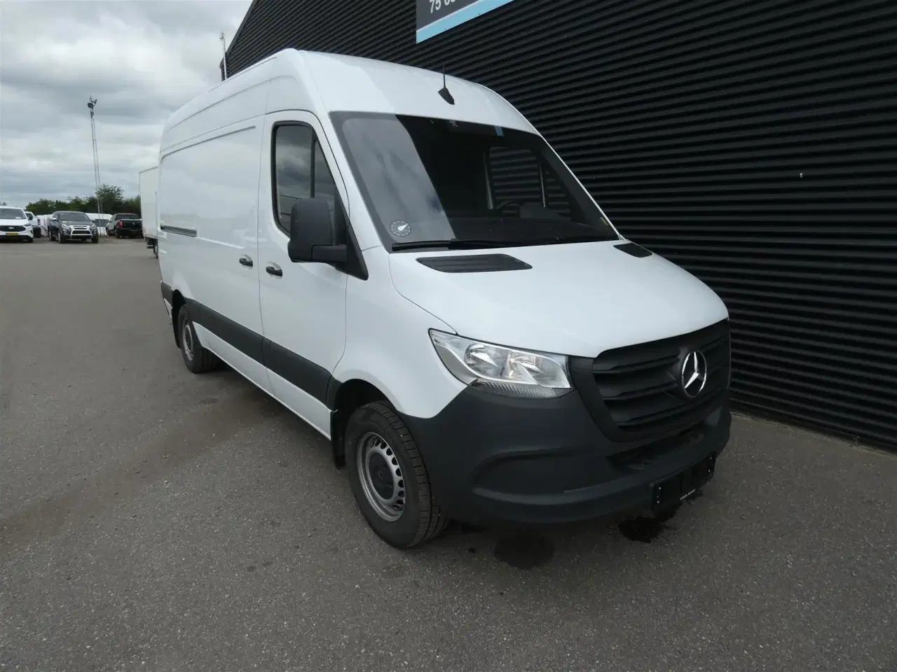 Billede 2 - Mercedes-Benz Sprinter 317 2,0 CDI A2 H2 RWD 9G-Tronic 170HK Van Aut.