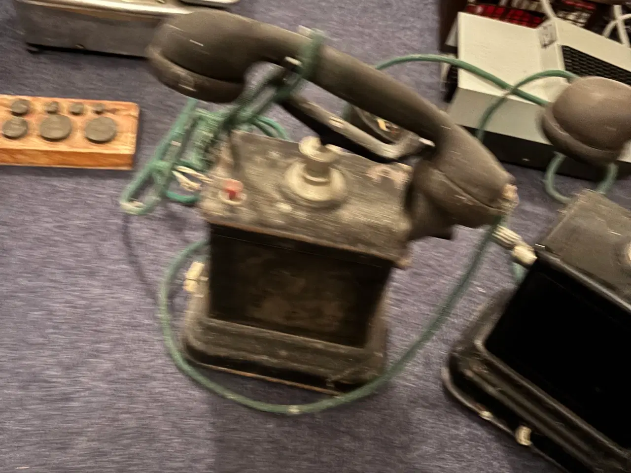 Billede 1 - Antik telefoner med håndsving 2 stk.