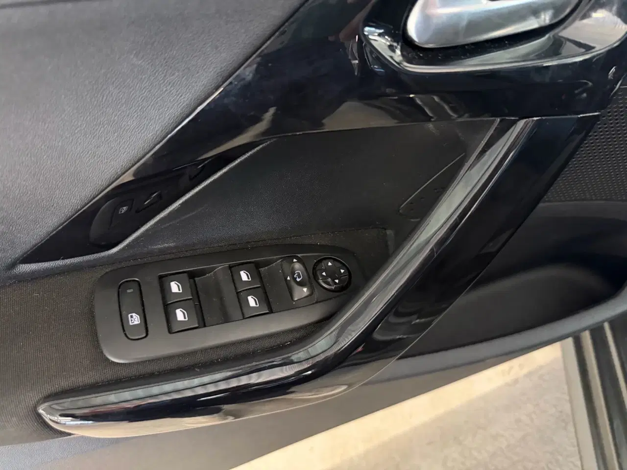 Billede 7 - Peugeot 208 1,6 BlueHDi Desire 100HK 5d