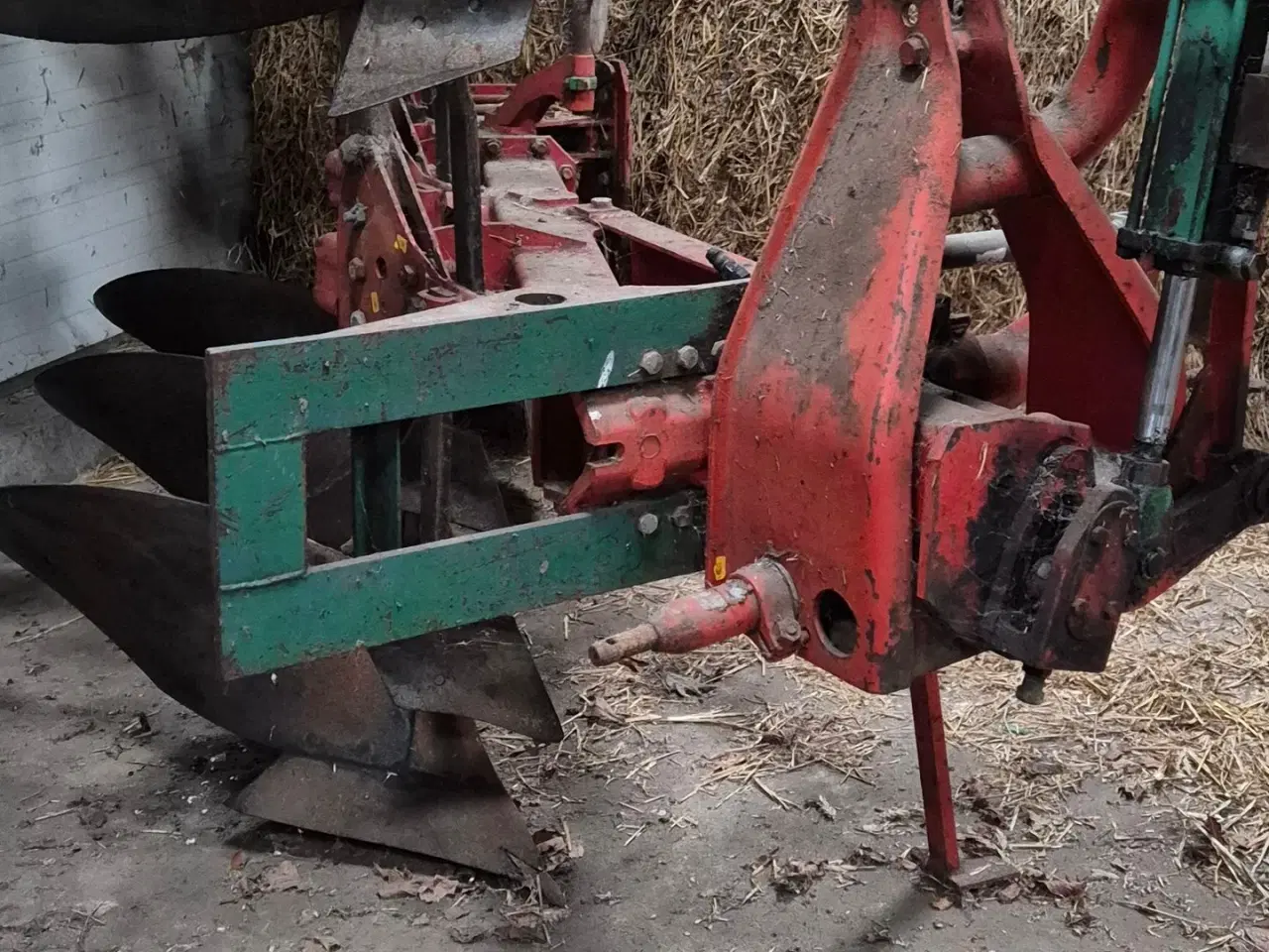 Billede 3 - Fraugde 3 furet / vendeplov hydraulisk / fra ophør