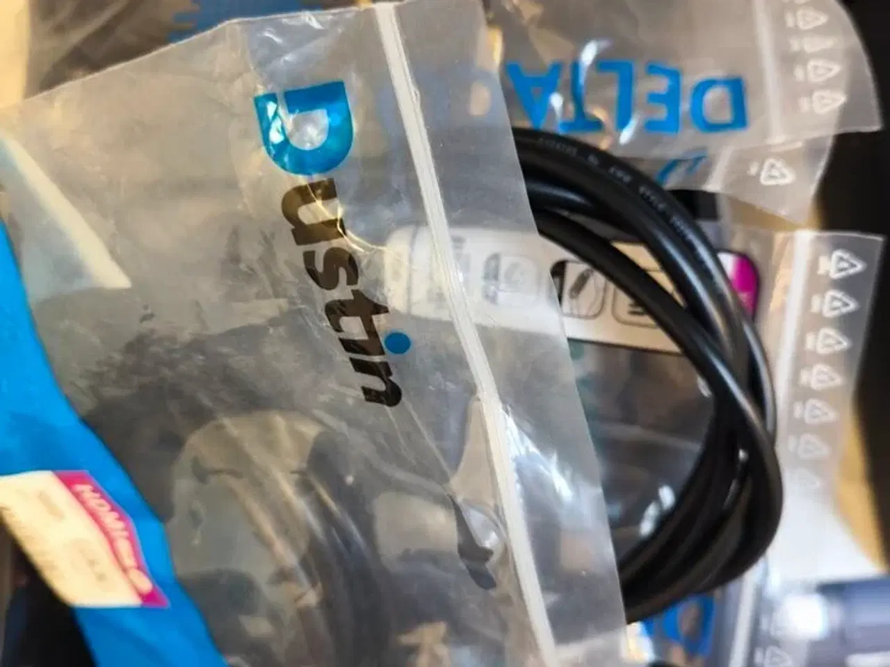 Billede 4 - Kasse med blandet IT udstyr (se billeder)