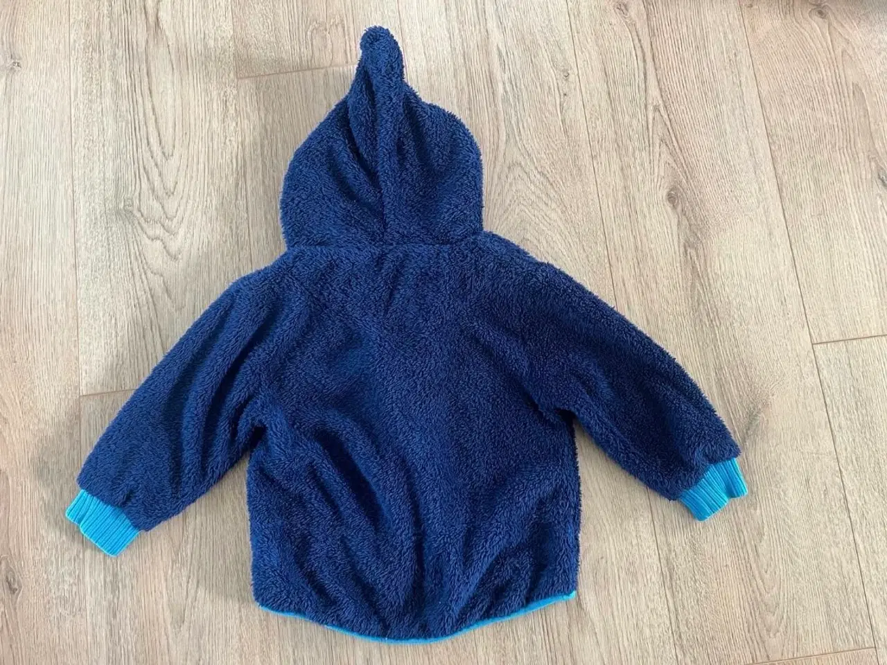 Billede 2 - Blå Småfolk overgangsjakke