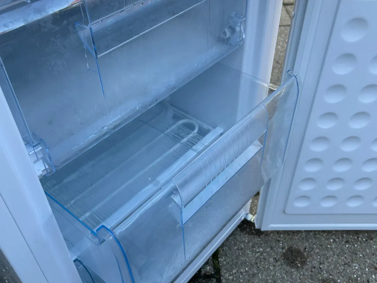 Billede 3 - Fryseskab 85 liter sælges