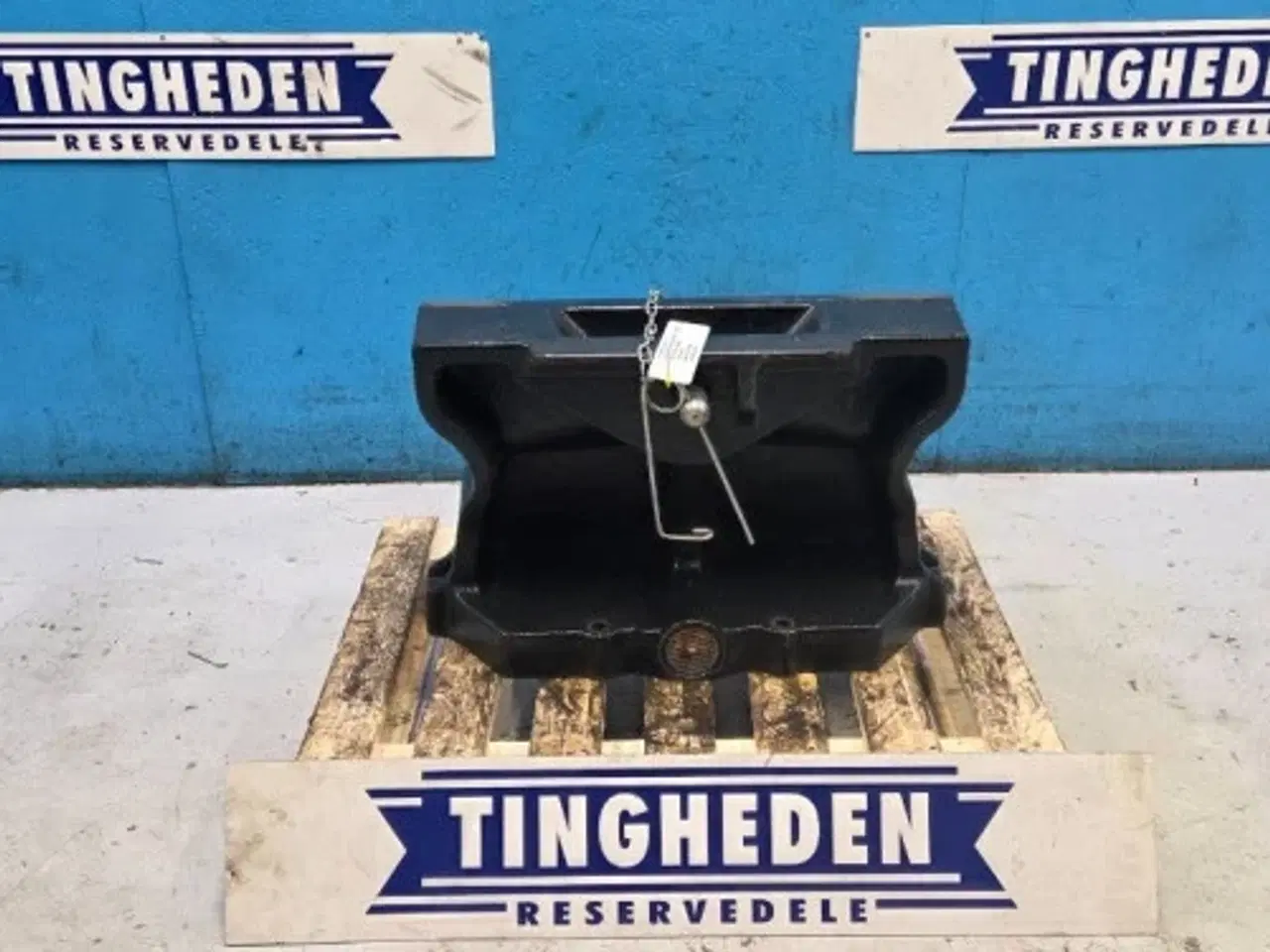 Billede 1 - Case Farmall 115C Frontvægt Holder 84313805