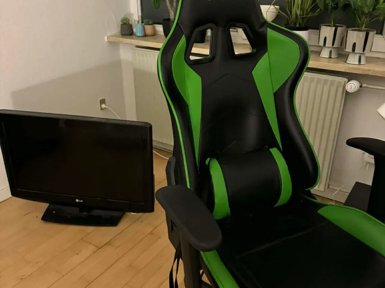 Billede 1 - Paracon Gamerstol