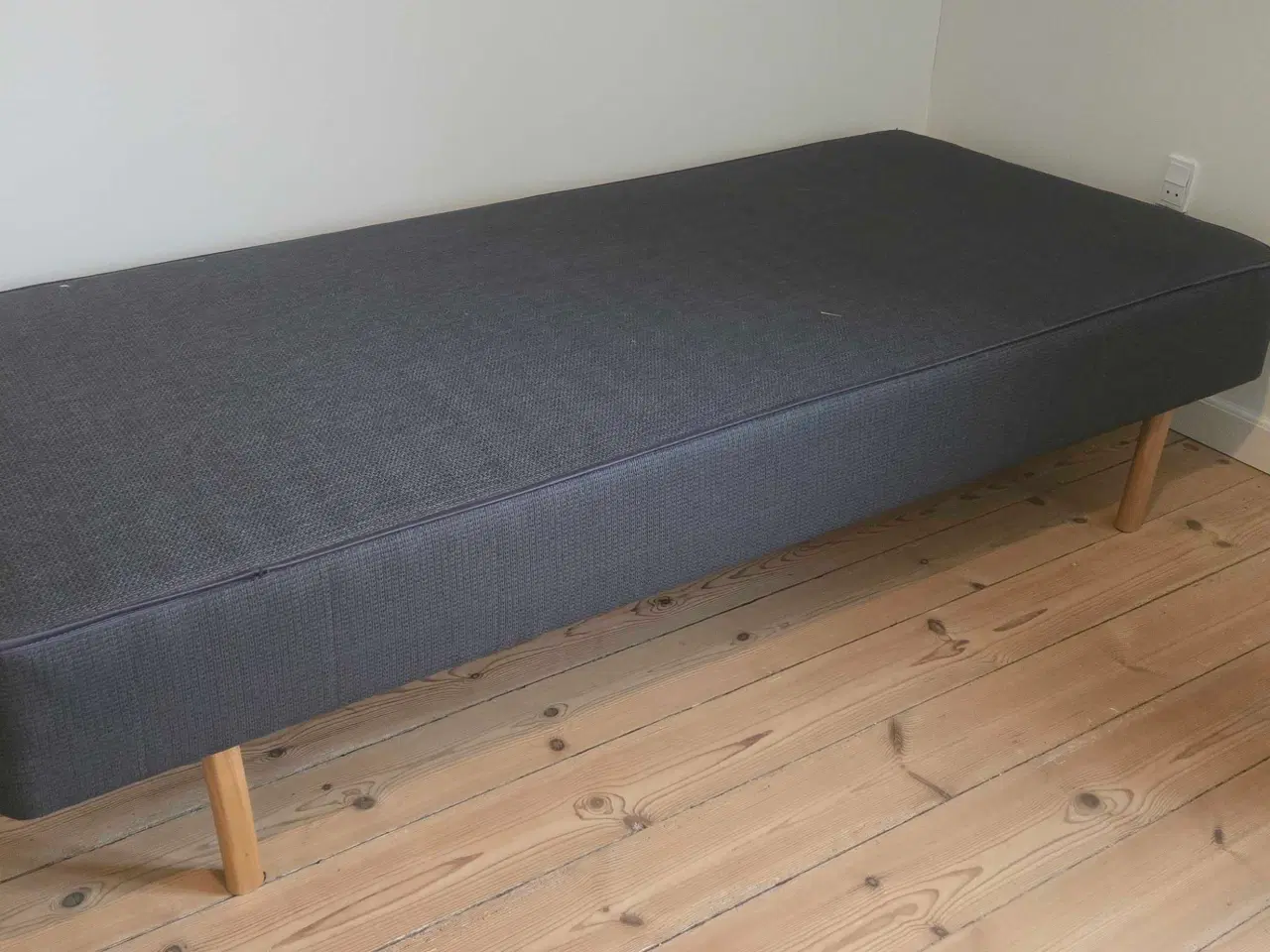 Billede 1 - Enkeltseng 90x200 cm.