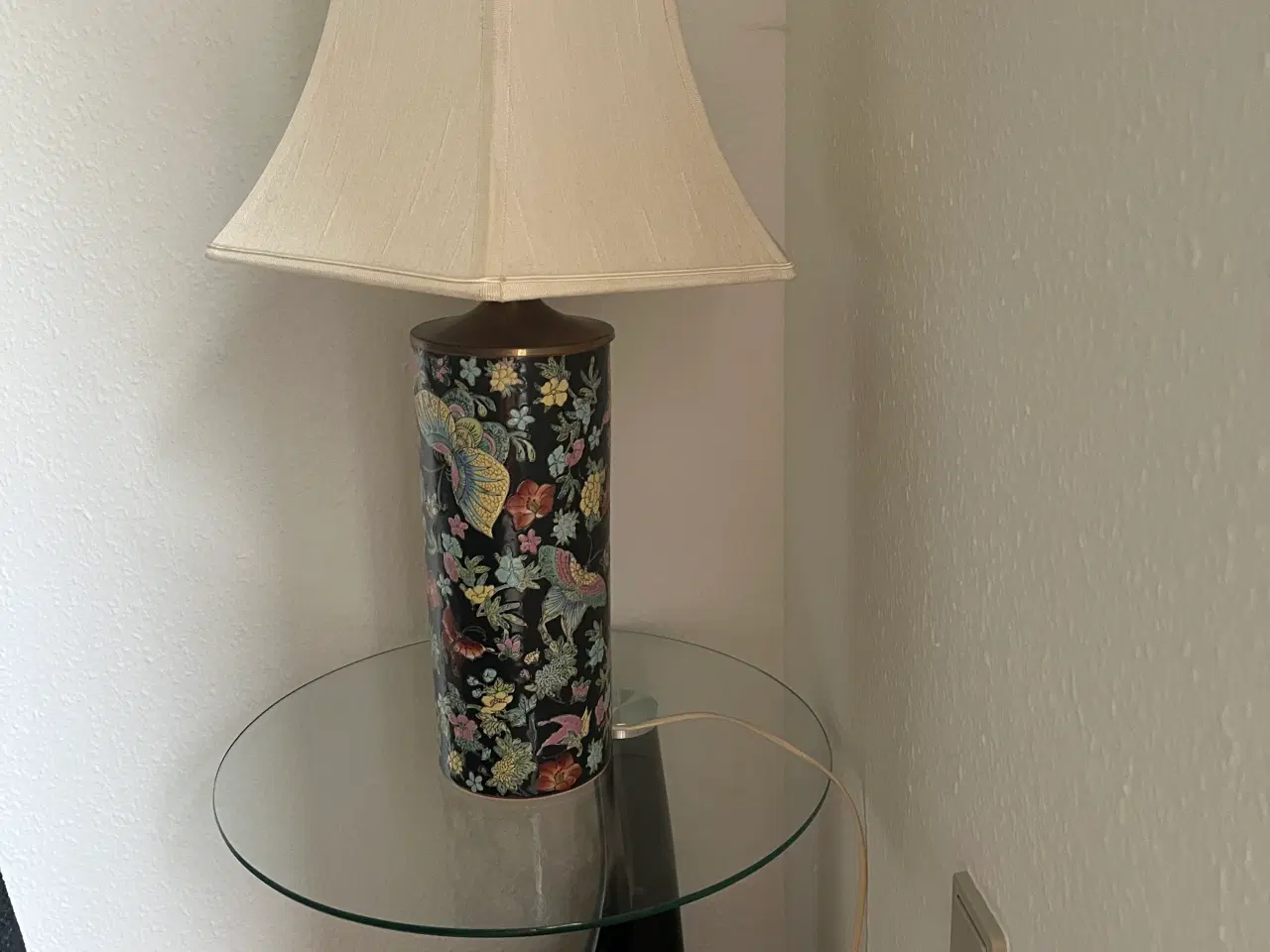 Billede 1 - Kinesisk bordlampe, 2 stk.