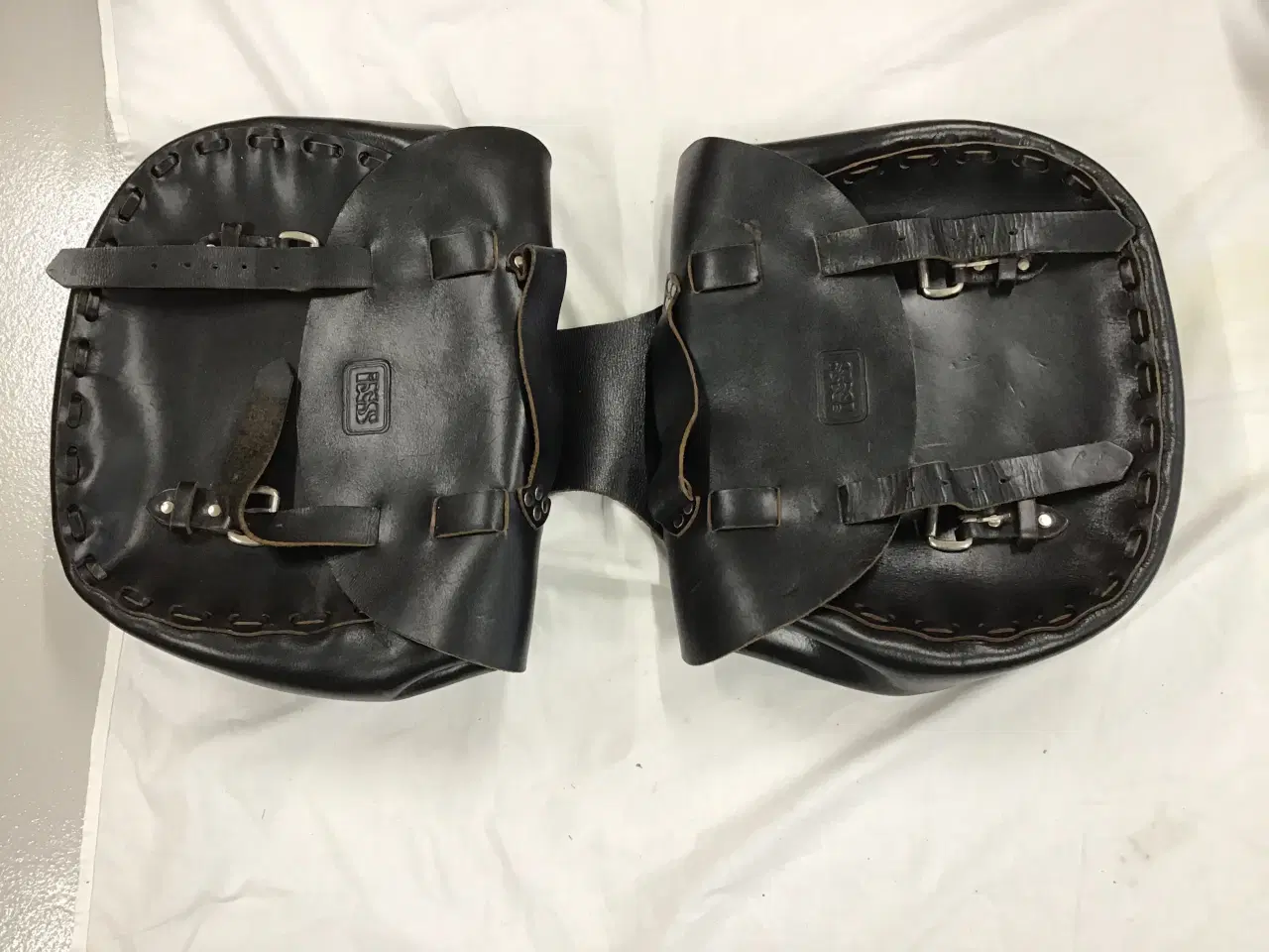 Billede 3 - 27L lædertasker fra IXS som nye