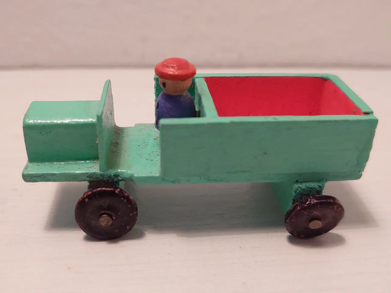 Billede 3 - Erzgebirge: 2 miniature lastbiler med chauffør.