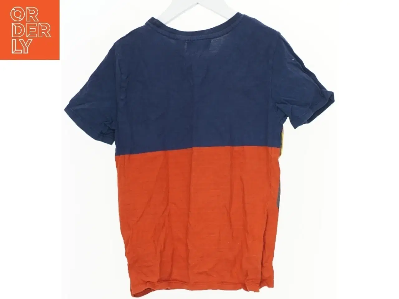 Billede 2 - T-shirt med motiv fra Disney's 'Biler' fra H&M (str. 134)