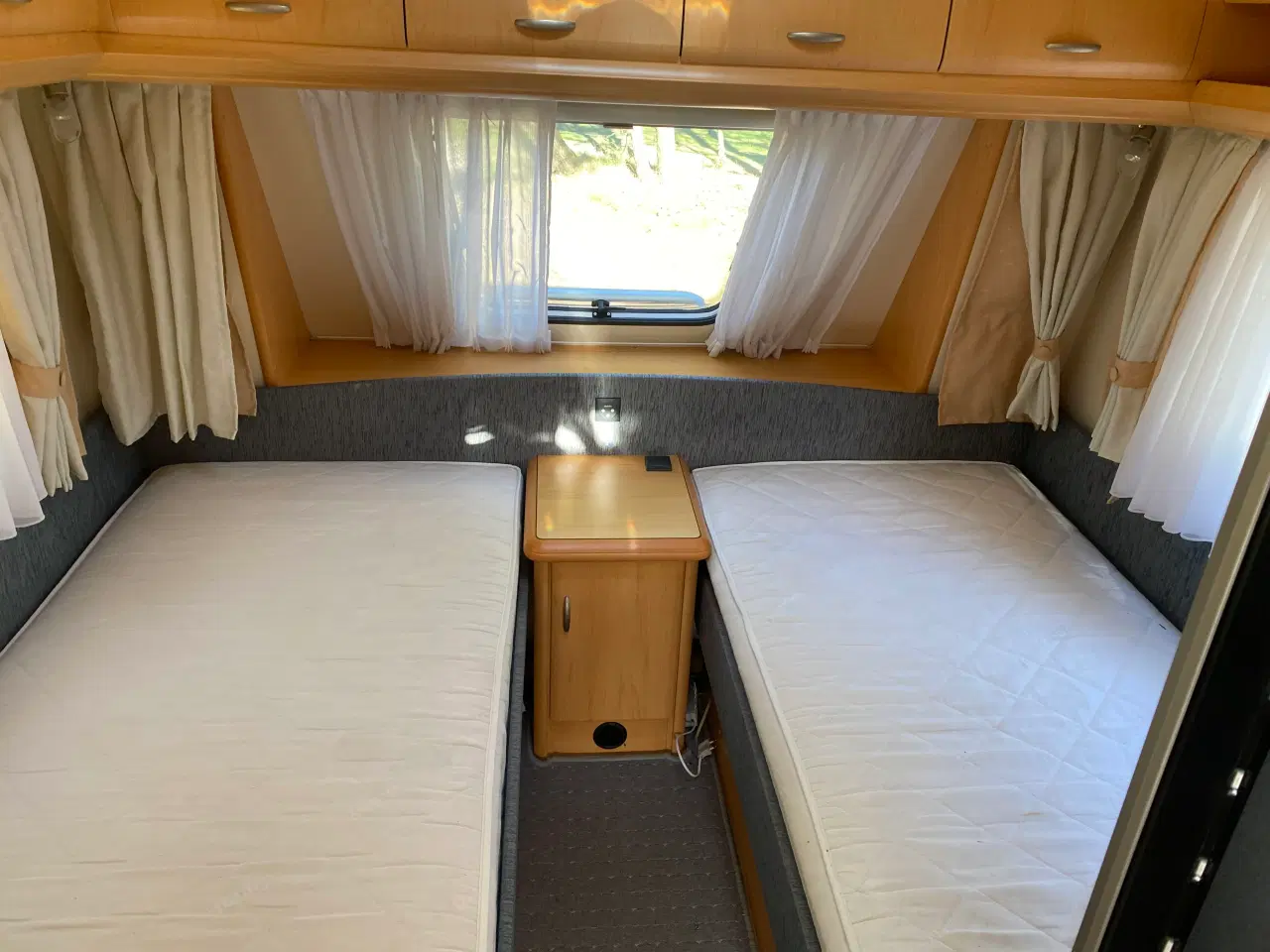 Billede 2 - Hobby 495 ul enkel senge