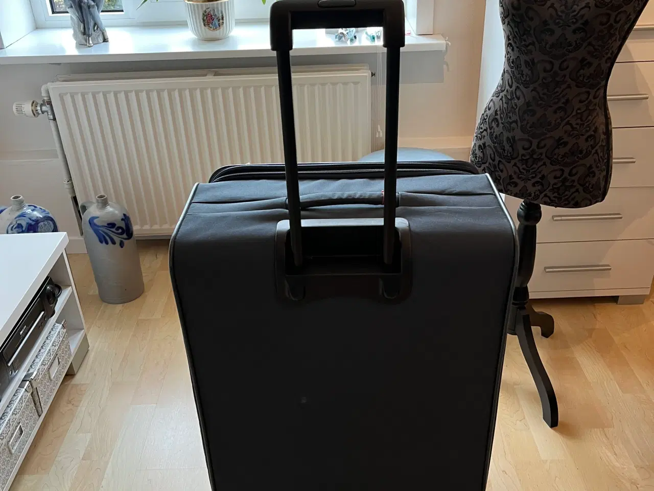 Billede 2 - Stor kuffert på hjul