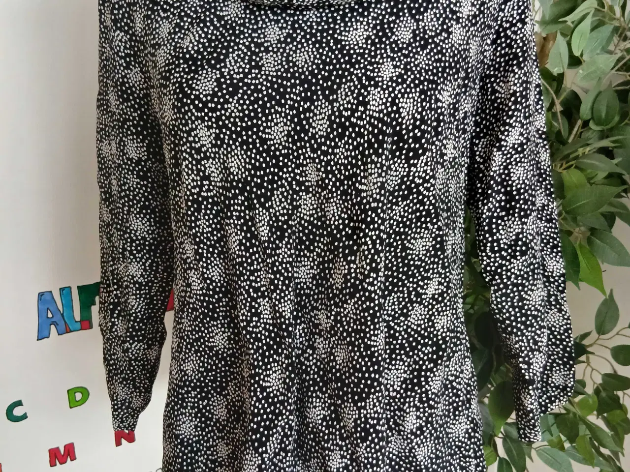 Billede 1 - Bluse. Masai. Small/36