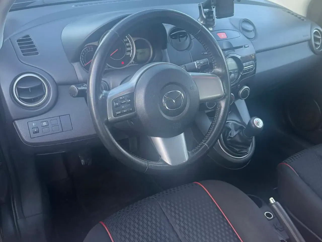 Billede 4 - Personer bil mazda 2