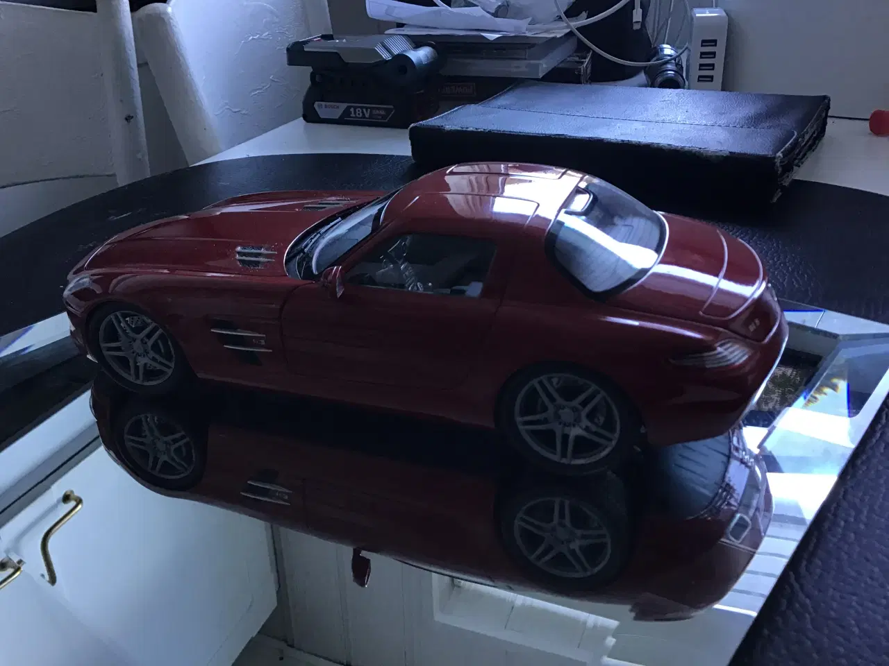 Billede 2 - Modelbil 1:18. MINIICHAMPS. Mercedes SLS AMG