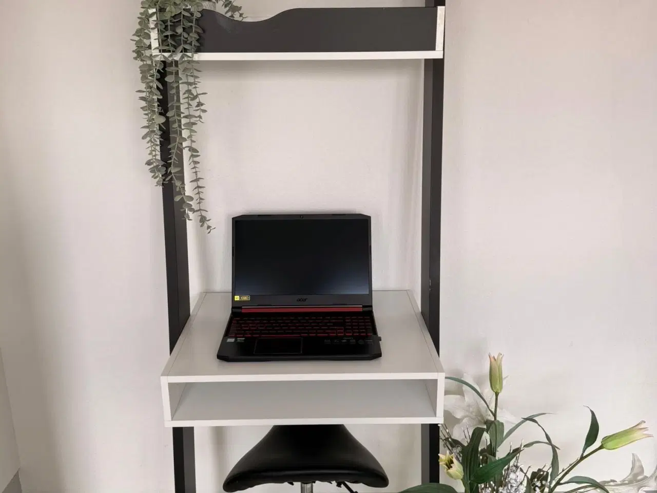 Billede 1 - Delta skrivebord