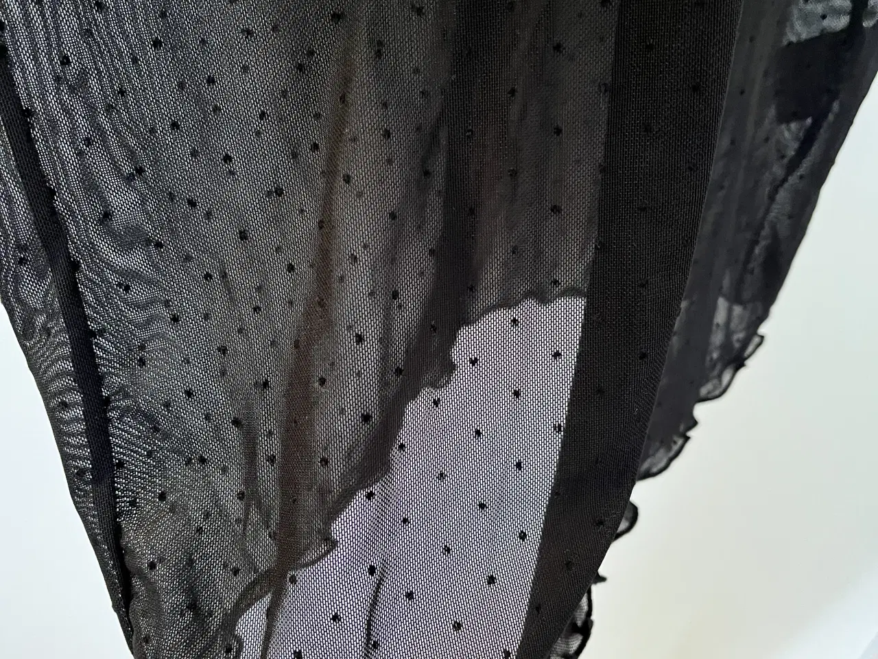 Billede 2 - Mesh kjole