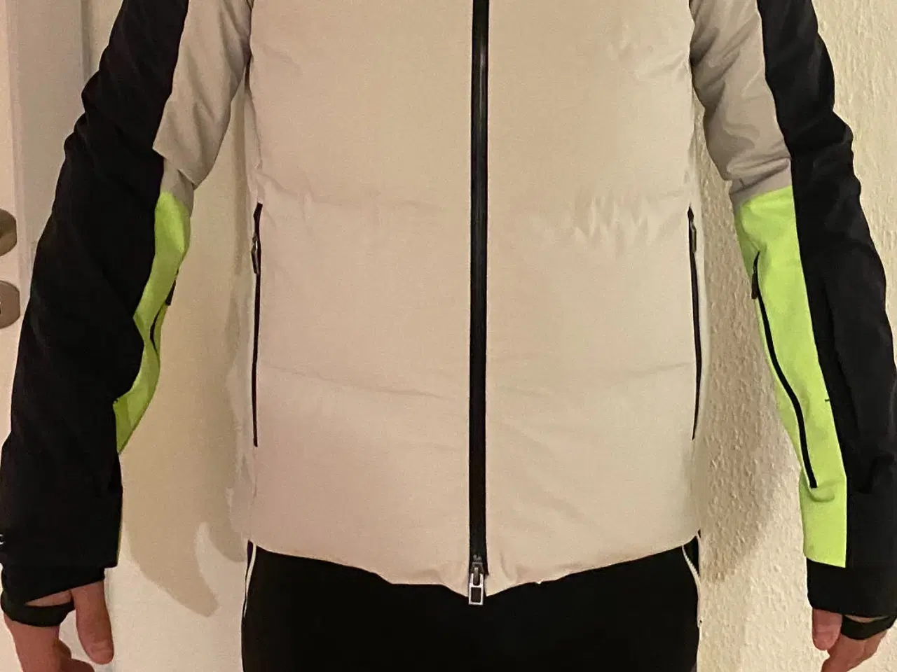 Billede 4 - Ny Kjus Skijakke Sælges ( Nypris 8900 kr )