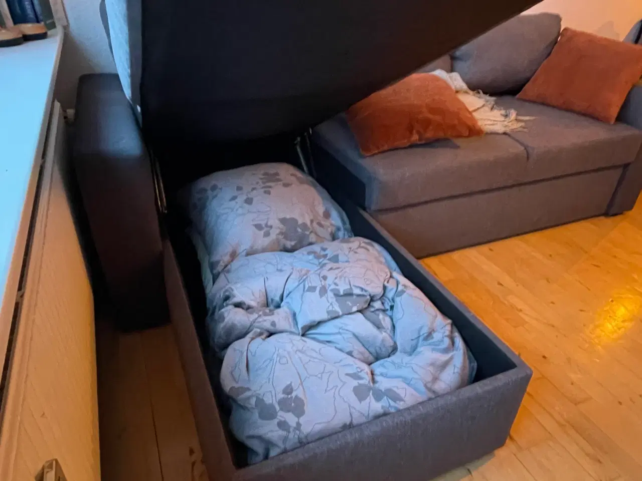 Billede 4 - Sovesofa med chaiselong